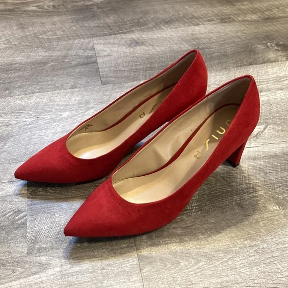 Red 2.5” Heels - Picture 3 of 4